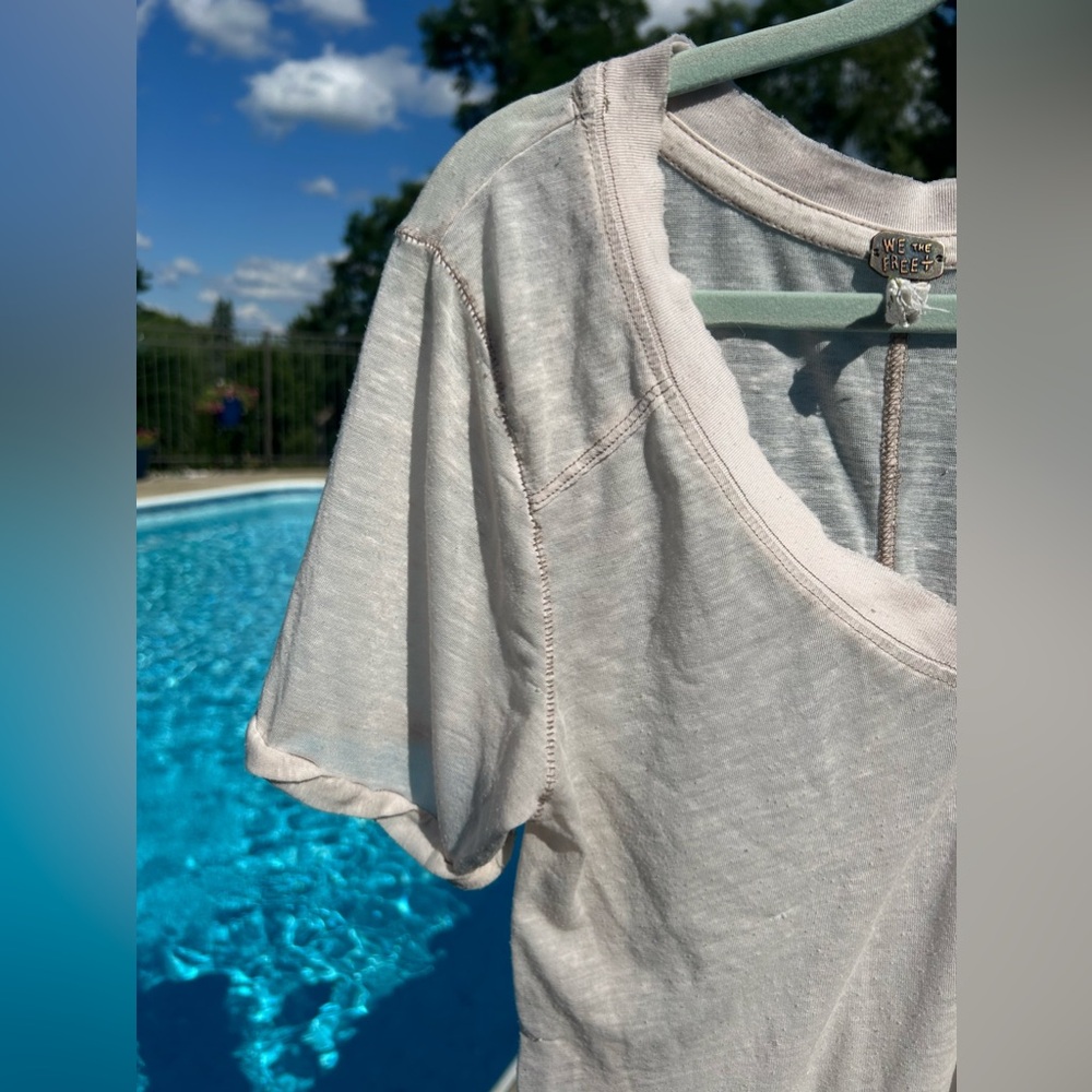 Free People T-Shirt - Picture 3 of 4